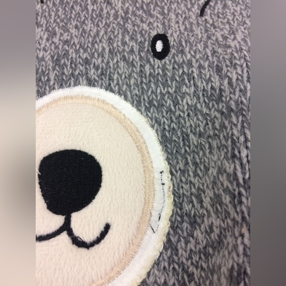 ED Ellen DeGeneres Bear Pom Scarf Grey - Picture 6 of 7